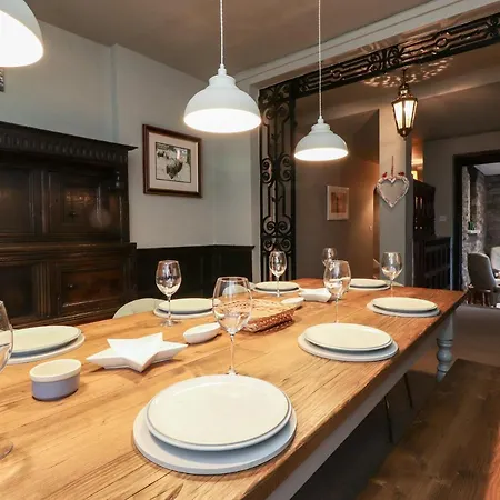 Grey Walls Nyaraló *